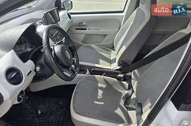 Хэтчбек Volkswagen Up 2015 в 