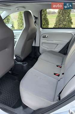 Хэтчбек Volkswagen Up 2014 в 