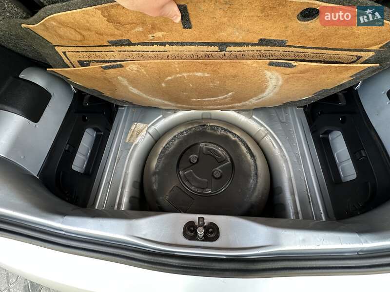 Хэтчбек Volkswagen Up 2014 в Киеве
