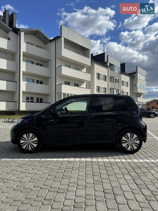 Хэтчбек Volkswagen Up 2017 в Львове