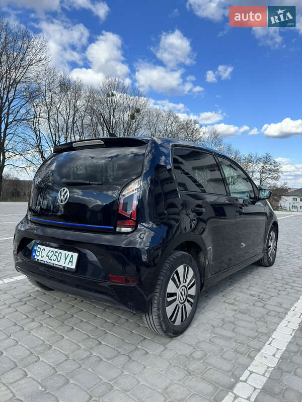 Хэтчбек Volkswagen Up 2017 в Львове