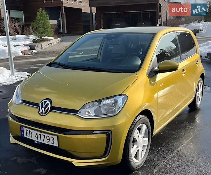 Хэтчбек Volkswagen Up 2020 в Киеве