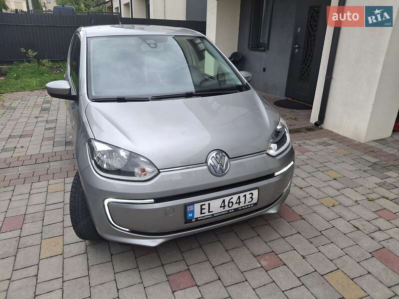Хэтчбек Volkswagen Up 2014 в 