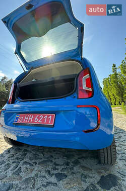 Хэтчбек Volkswagen Up 2014 в 