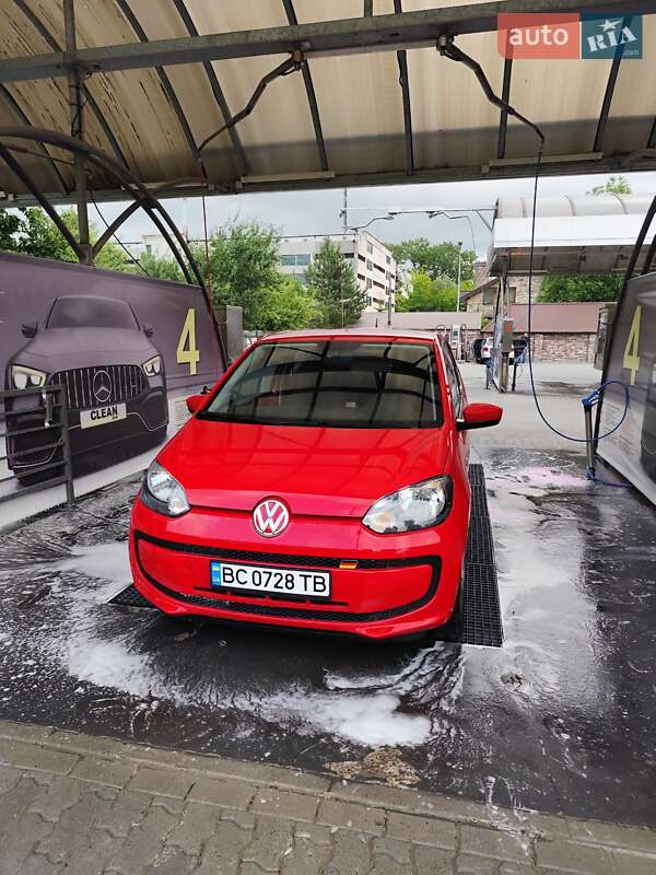 Хэтчбек Volkswagen Up 2011 в Львове