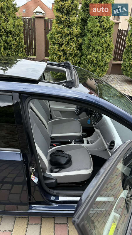 Хэтчбек Volkswagen Up 2013 в Ужгороде