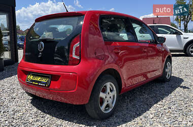Хэтчбек Volkswagen Up 2012 в 