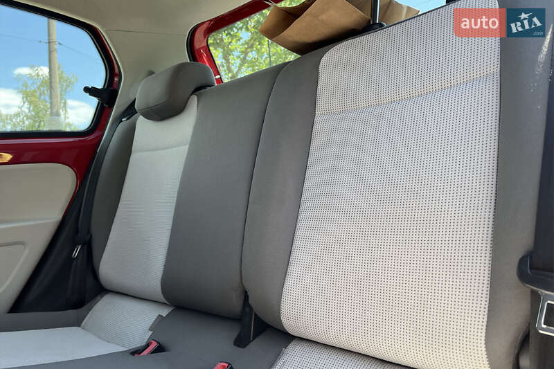 Хэтчбек Volkswagen Up 2012 в Коломые
