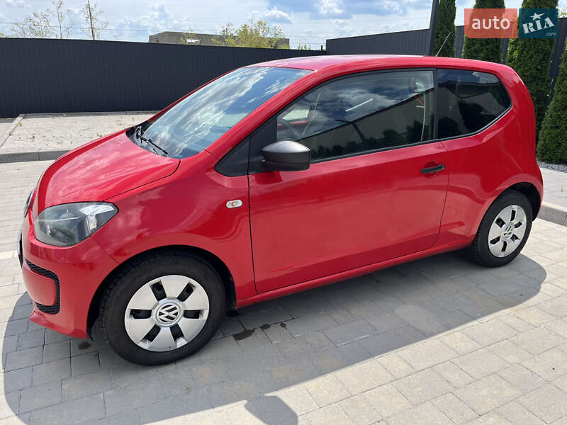 Хэтчбек Volkswagen Up 2011 в Каменец-Подольском