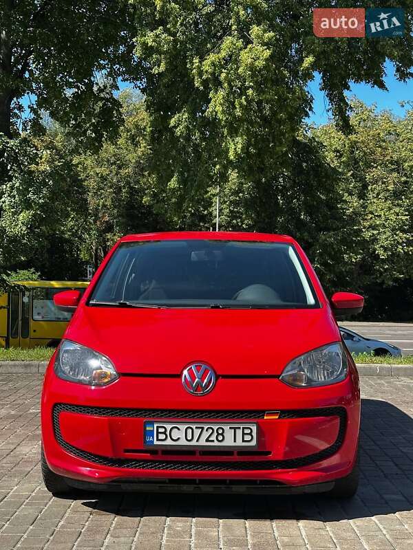 Хэтчбек Volkswagen Up 2011 в Львове