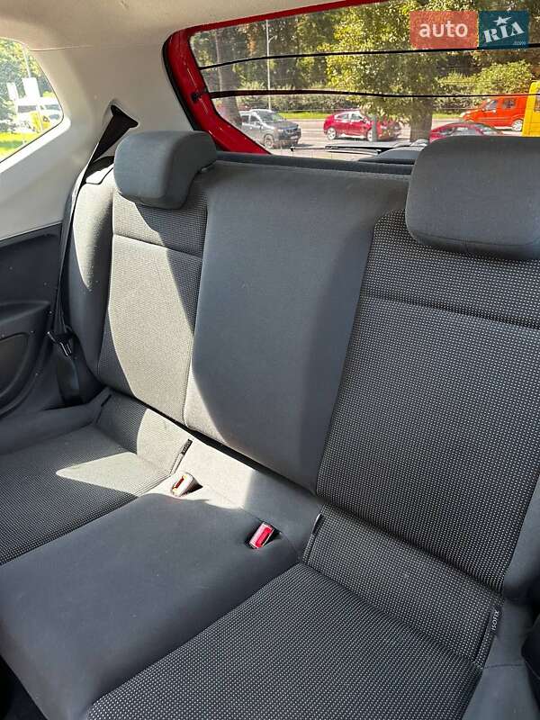 Хэтчбек Volkswagen Up 2011 в Львове