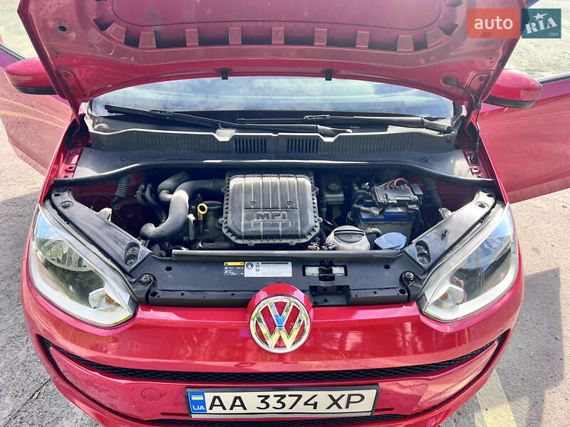 Хетчбек Volkswagen Up 2013 в Києві
