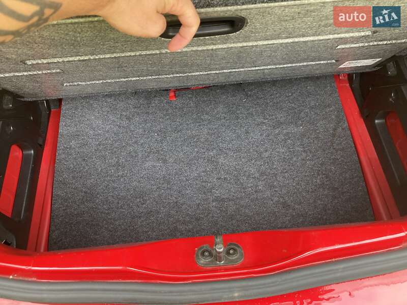 Хэтчбек Volkswagen Up 2013 в Львове