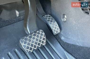 Хетчбек Volkswagen Up 2016 в  фото 35 Хетчбек Volkswagen Up 2016 в