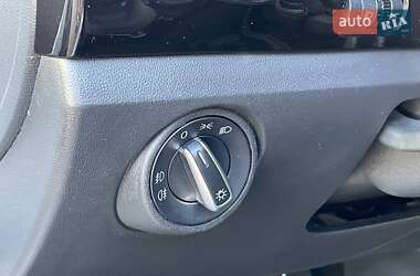 Хетчбек Volkswagen Up 2016 в  фото 24 Хетчбек Volkswagen Up 2016 в