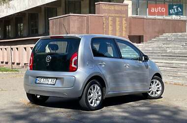 Хетчбек Volkswagen Up 2016 в  фото 15 Хетчбек Volkswagen Up 2016 в