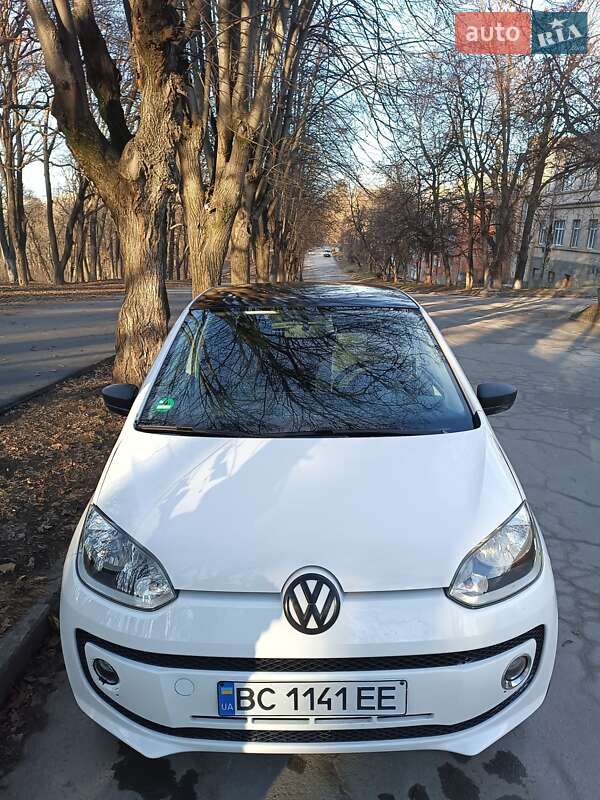 Хетчбек Volkswagen Up 2013 в Кам'янець-Подільському