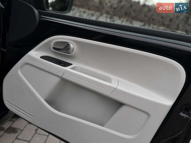 Хэтчбек Volkswagen Up 2015 в Дрогобыче