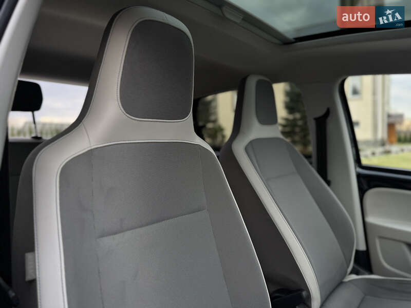 Хэтчбек Volkswagen Up 2015 в Дрогобыче