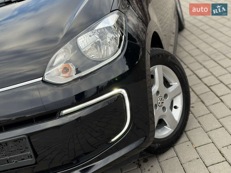 Хэтчбек Volkswagen Up 2015 в Дрогобыче