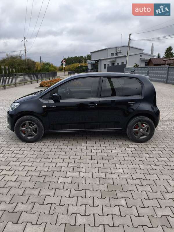 Хэтчбек Volkswagen Up 2014 в Изяславе