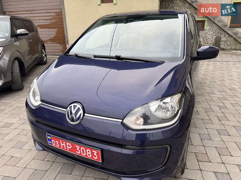 Хетчбек Volkswagen Up 2015 в Тернополі