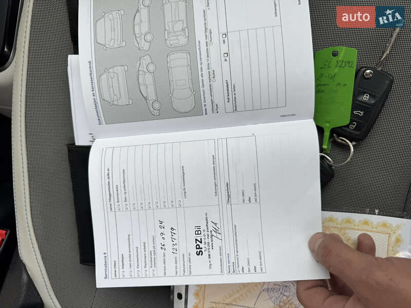 Хетчбек Volkswagen Up 2015 в Тернополі