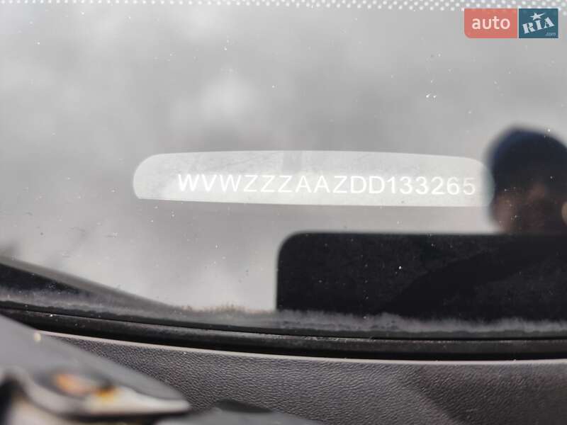 Хетчбек Volkswagen Up 2013 в Звягелі