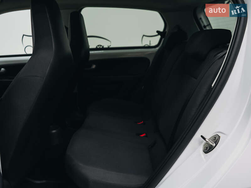 Хэтчбек Volkswagen Up 2020 в Львове