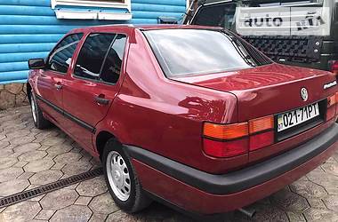 Седан Volkswagen Vento 1995 в Калуше