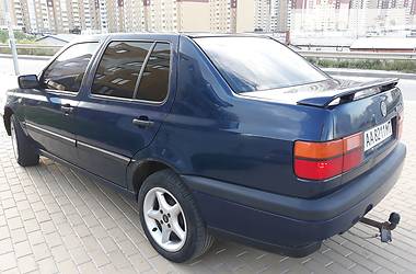 Седан Volkswagen Vento 1992 в Києві