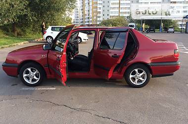 Седан Volkswagen Vento 1997 в 