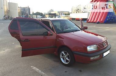 Седан Volkswagen Vento 1997 в 