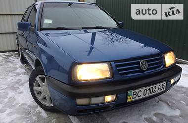 Седан Volkswagen Vento 1998 в Яворове