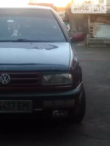 Седан Volkswagen Vento 1994 в 