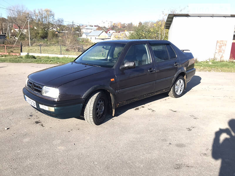 Седан Volkswagen Vento 1994 в Збараже