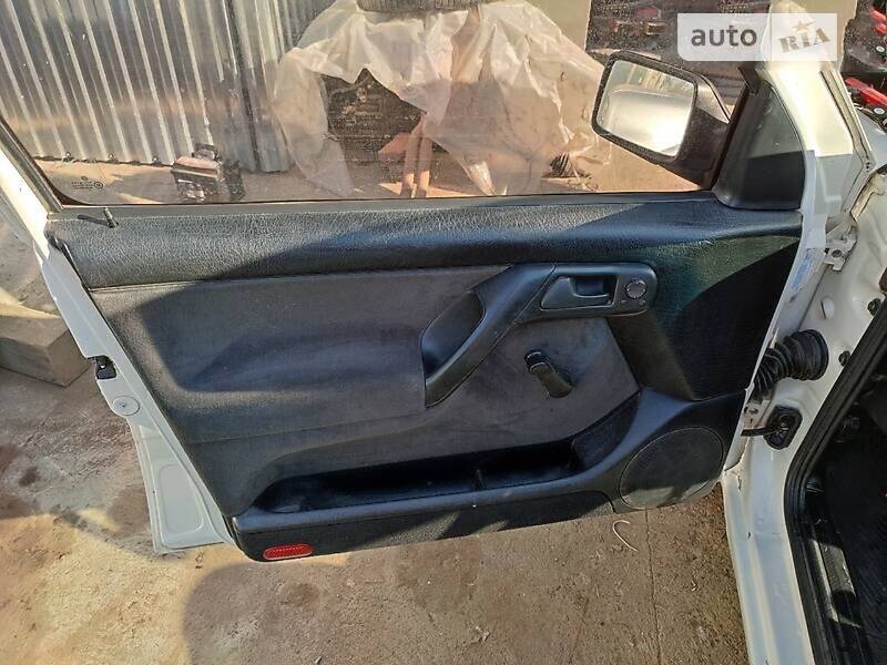 Седан Volkswagen Vento 1992 в Староконстантинове