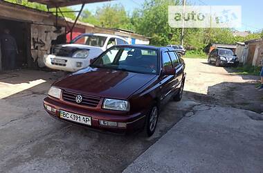 Седан Volkswagen Vento 1997 в Бориславе