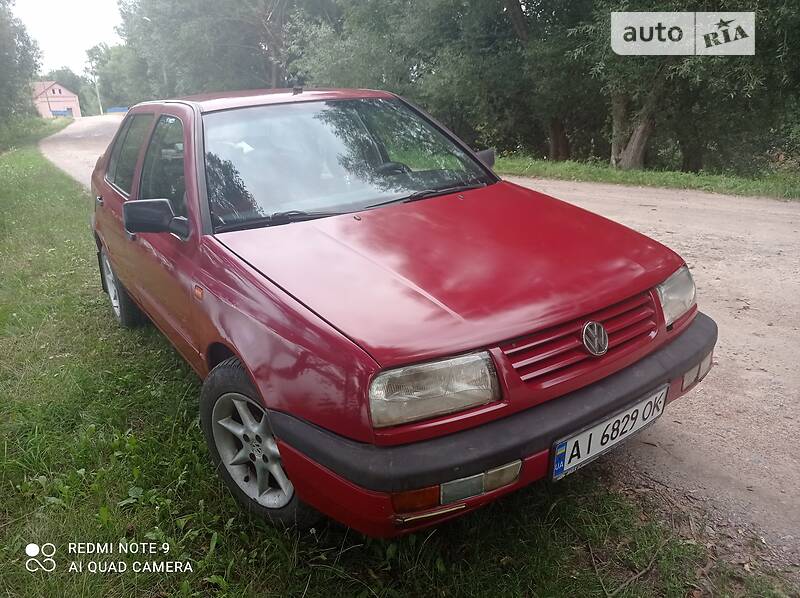 Седан Volkswagen Vento 1993 в Попельне