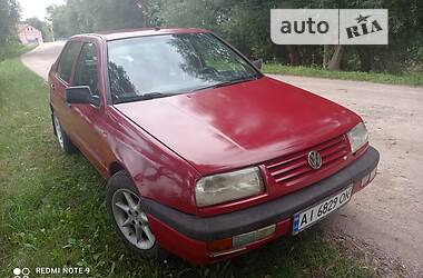 Седан Volkswagen Vento 1993 в Попільні