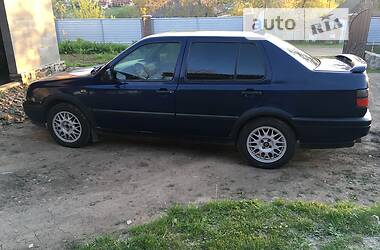 Седан Volkswagen Vento 1992 в Голованевске