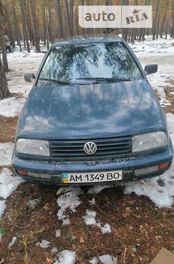 Седан Volkswagen Vento 1993 в Великом Дальнике