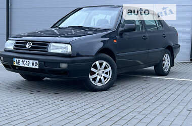 Седан Volkswagen Vento 1995 в Бершаді