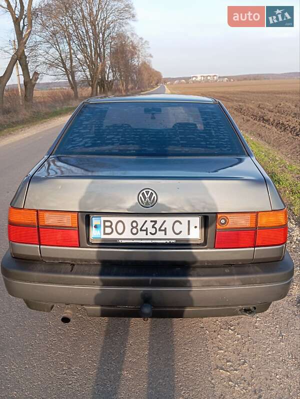Седан Volkswagen Vento 1993 в Теребовле