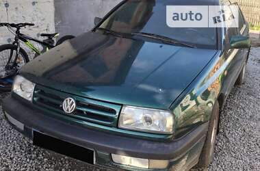 Седан Volkswagen Vento 1998 в Житомире