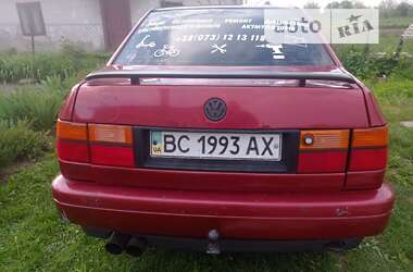 Седан Volkswagen Vento 1993 в Городке