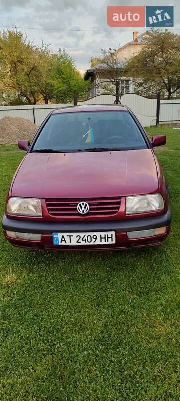 Седан Volkswagen Vento 1996 в Івано-Франківську