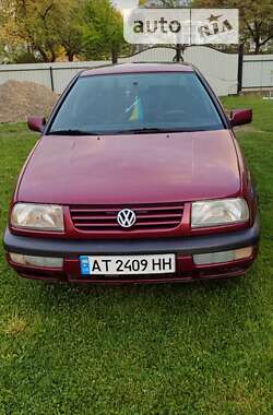 Седан Volkswagen Vento 1996 в Івано-Франківську