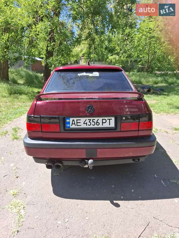 Седан Volkswagen Vento 1995 в Кривом Роге