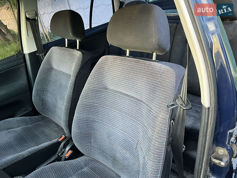 Седан Volkswagen Vento 1995 в Люботині